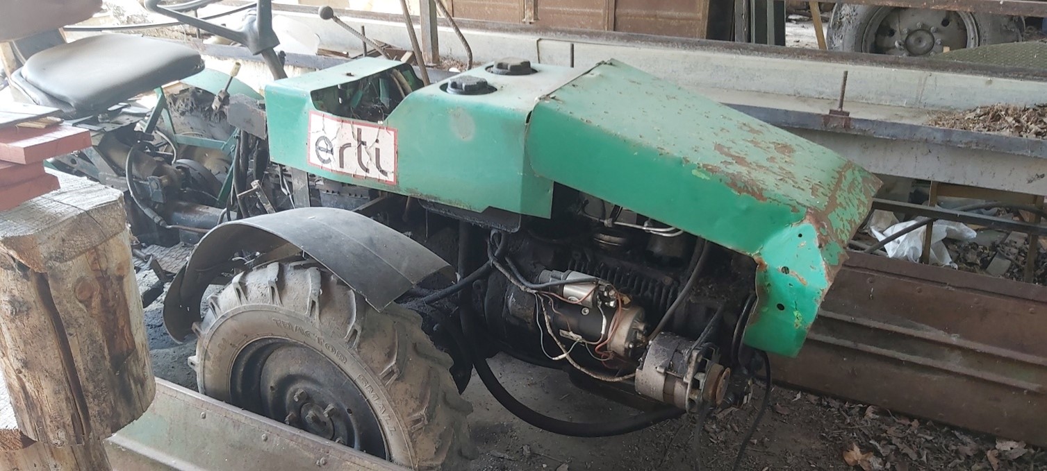 erti traktor.jpg erti traktor.jpg